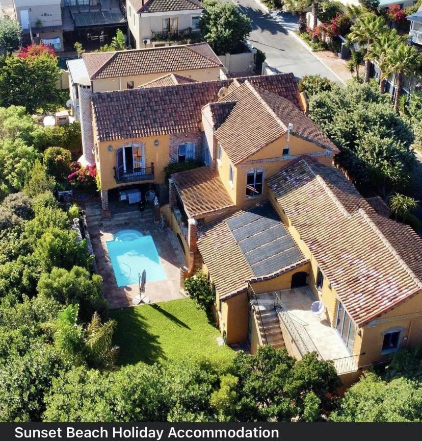 Sunset Beach Holiday Accommodation Kapstadt Exterior foto